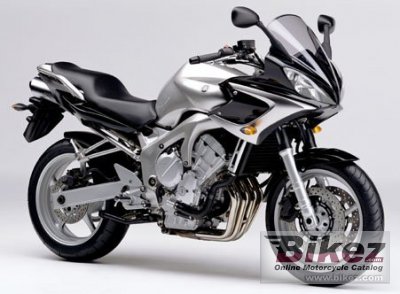 2004 Yamaha FZ 6 Fazer photo